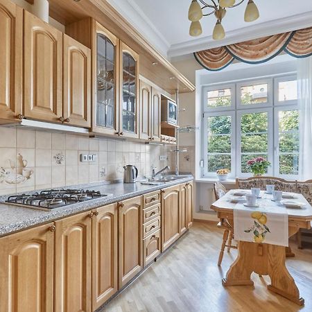 Villa Deluxe Apartments Karlovy Vary Bagian luar foto